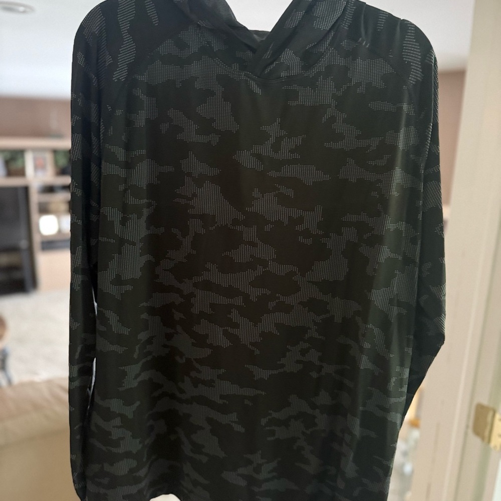 lululemon athletica Camo Long Sleeve Tee - Black and Gray